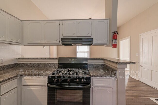 Building Photo - 209 Telfair St