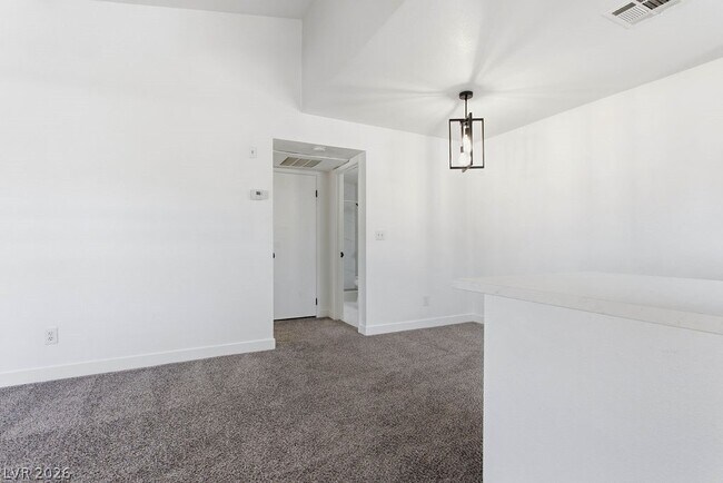 Building Photo - 5121 S Lindell Rd