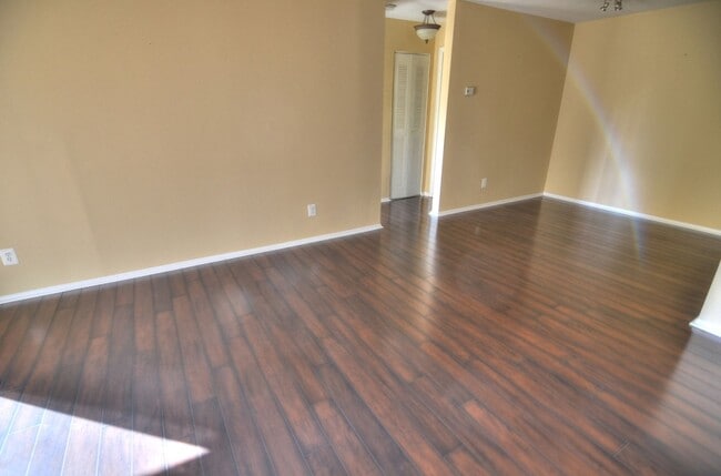 Building Photo - 1793 Jonathan Way