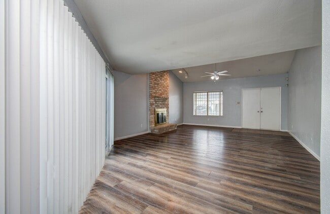 Building Photo - 6326 Briar Terrace Dr