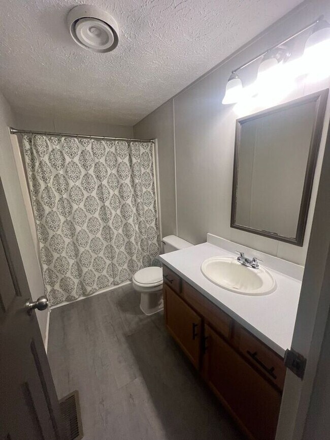 Building Photo - Cozy 3 bedroom 2 bath home in BUFORD SCHOOL DISTRCT!