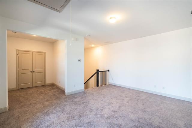 Building Photo - 6123 Blythe Dr