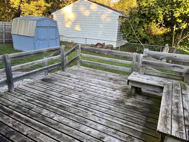 Building Photo - 803 McDonnell St