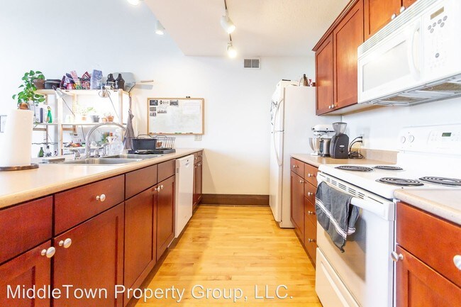 Building Photo - 120 S Walnut St