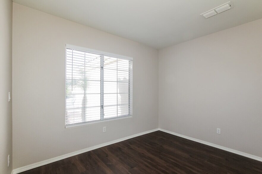 Building Photo - 18407 N 111th Dr