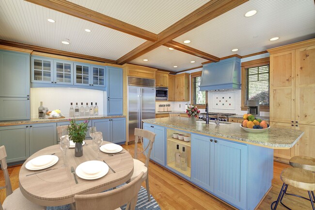 Building Photo - 3bd/3.75ba Sammamish Home