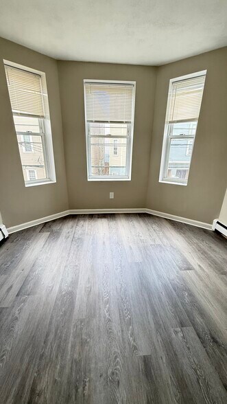 Building Photo - 69 Shawmut St