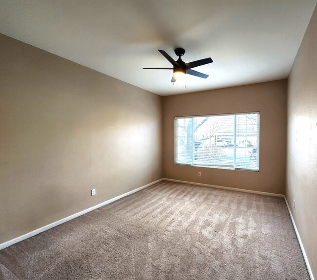 Building Photo - 3846 E Canyon Ranch Rd