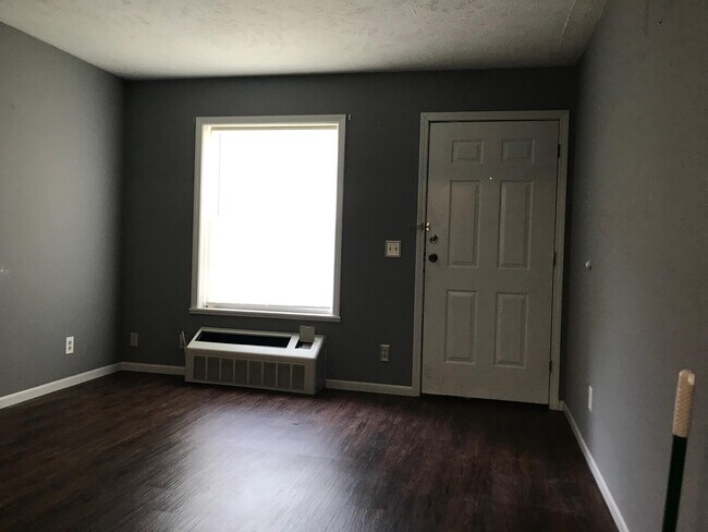 Building Photo - 322 McKee St