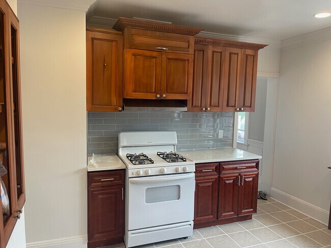 Building Photo - 291 Beechmont Ave