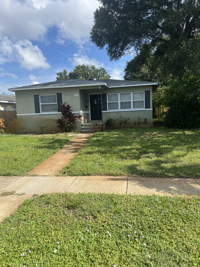 Building Photo - 1685 21st St N