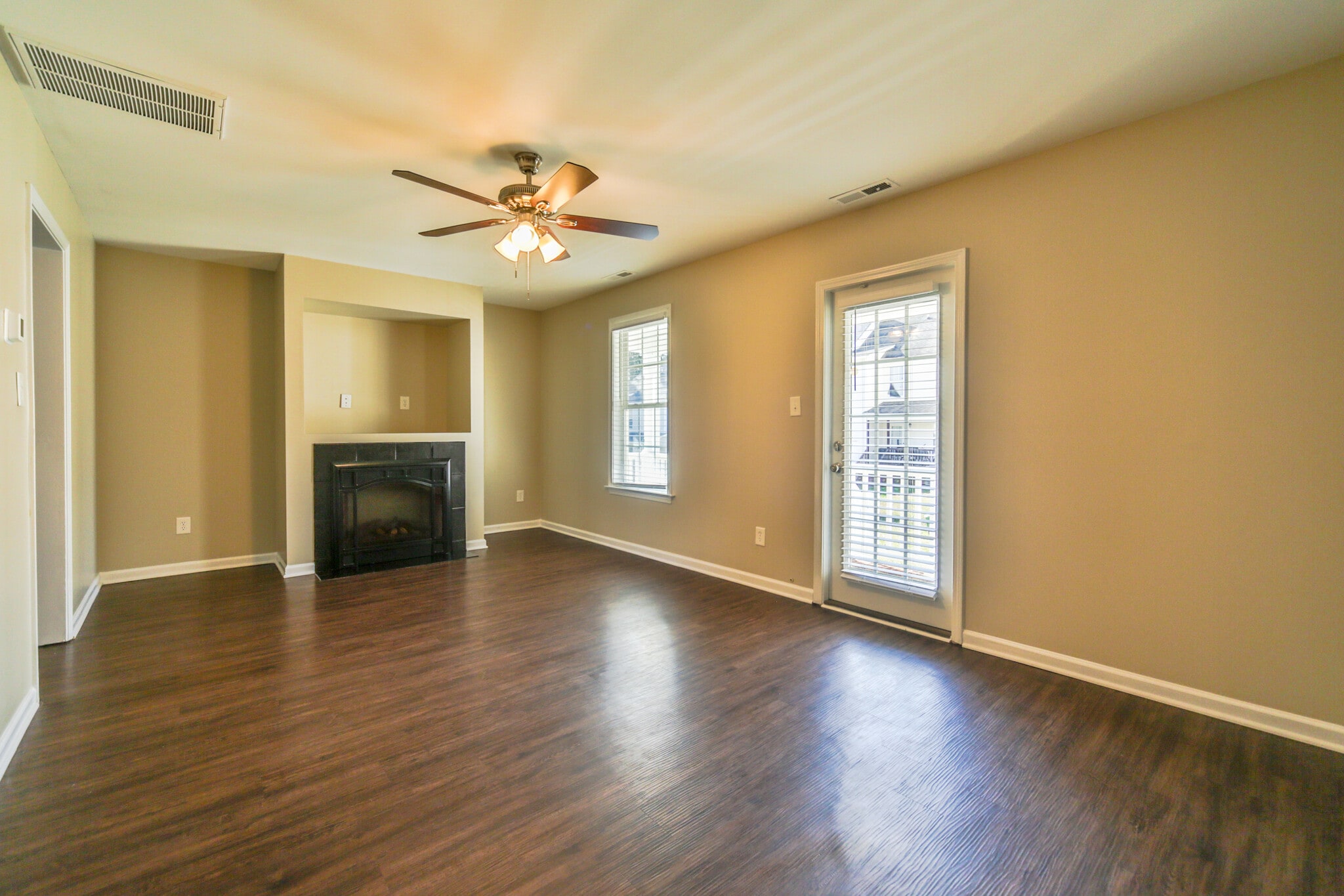 Building Photo - 304 Whitehall Ct