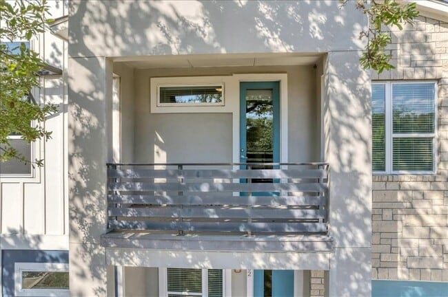 Building Photo - 8922 Menchaca Rd