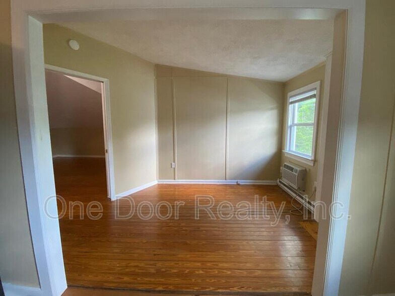 Building Photo - 1107 B Richmond Rd