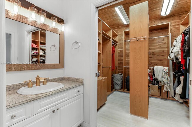 Building Photo - 8700 SW 153rd Terrace