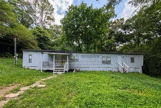 Building Photo - 122 Collins Rd