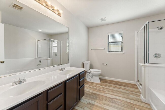 Building Photo - 2009 Perkins Pl