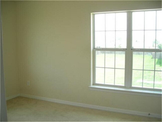 Building Photo - 5111 Manorfield Dr