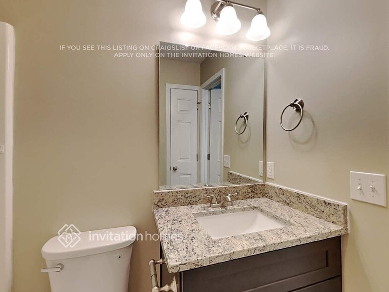 Building Photo - 204 Tarrington Dr