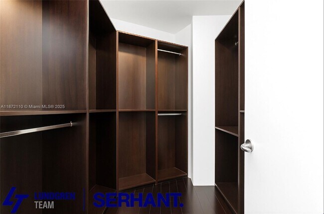 Building Photo - 1395 Brickell Ave