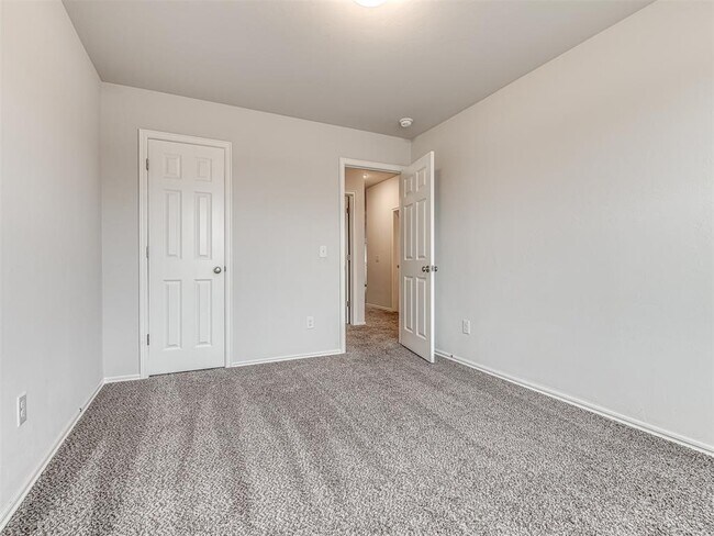 Building Photo - 1125 S Appaloosa Ln