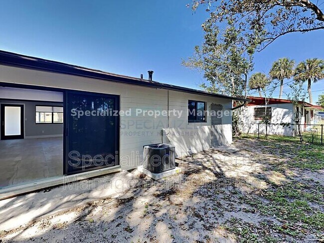 Building Photo - 539 S Keech St