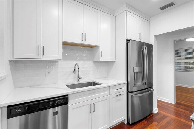 Building Photo - 3623 Chelsea St