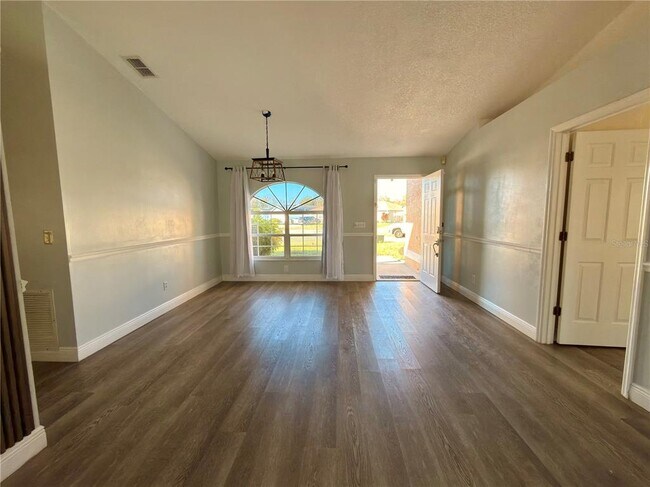 Building Photo - 5213 Heatherstone Ct