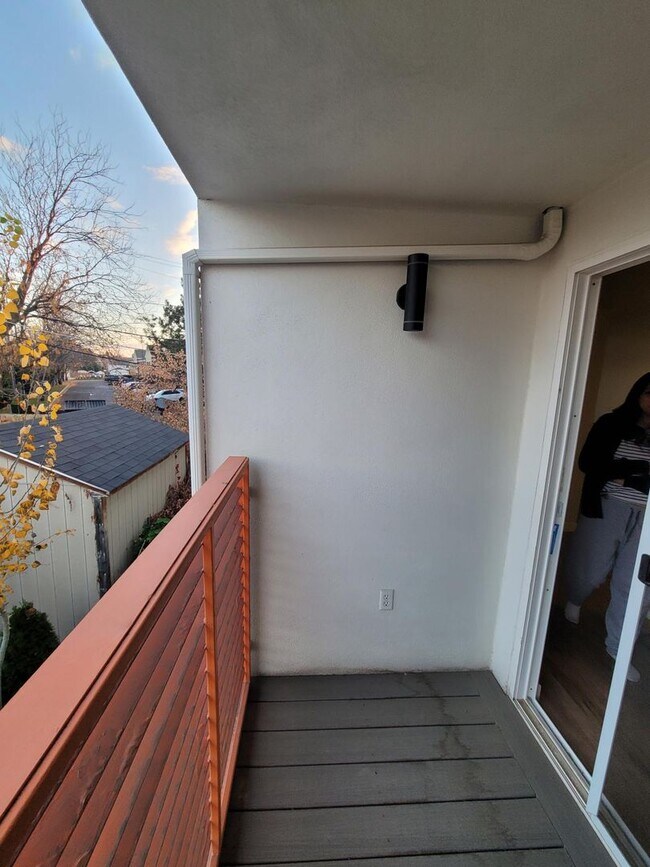 Building Photo - Cherry Lane Commons