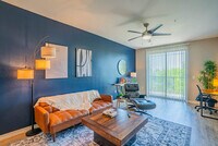 Building Photo - 1275 E University Dr