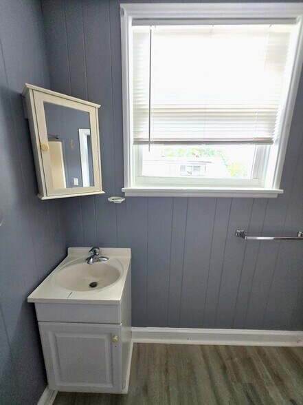 Building Photo - 8 St John St