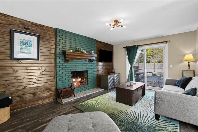 Building Photo - 29945 Everett St