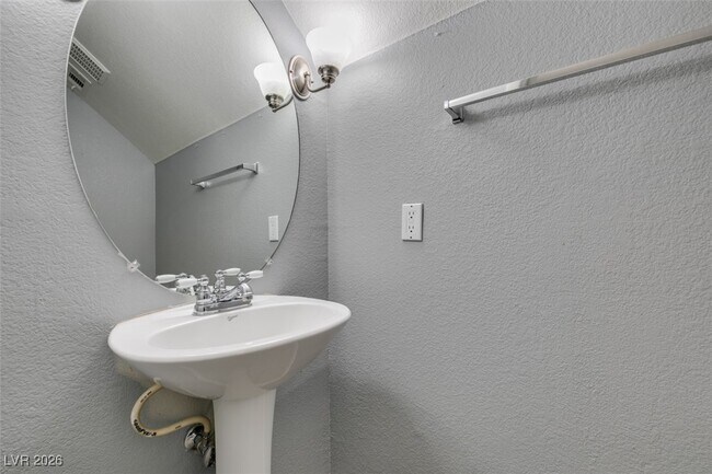 Building Photo - 6328 Desert Leaf St