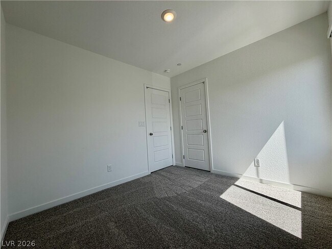 Building Photo - 4234 Vivenda St