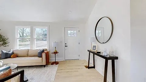 Building Photo - 3056 Hillside Rd