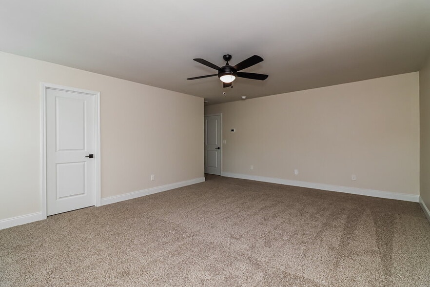 Building Photo - 225 Cantrell Dr