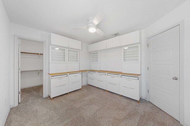 Building Photo - 9683 Shorebird Ln