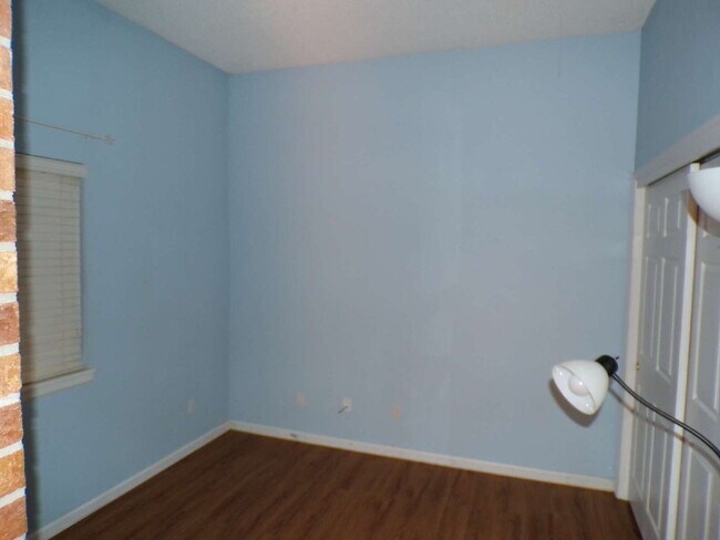 Building Photo - Wind Stream Condos - 3 Bedroom - 2 bathroo...