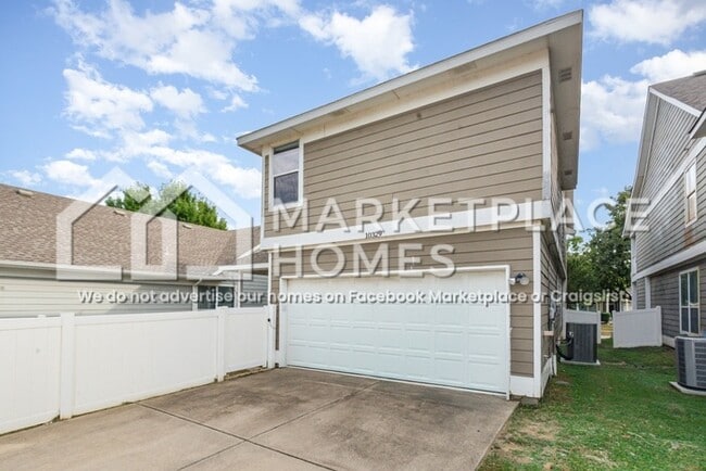 Building Photo - 10329 Nantucket Dr