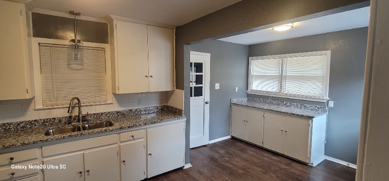 Building Photo - 2213 N 41st St