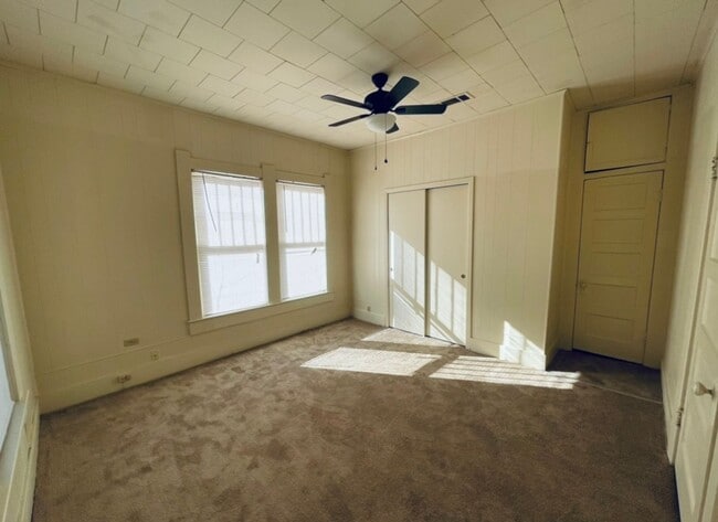 Building Photo - 4606 Highland Ave