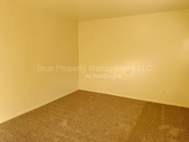 Building Photo - 505 Cross Creek Rd