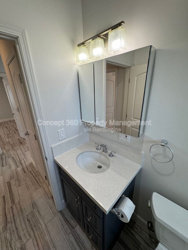 Building Photo - 1143 W 163rd St