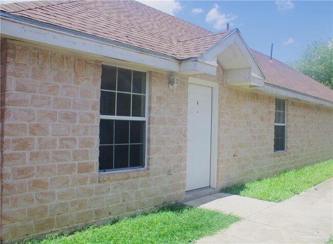 Building Photo - 12 Cervantes Ave
