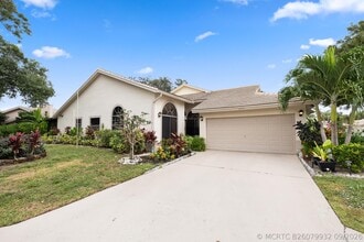 Building Photo - 10933 Stafford Cir S