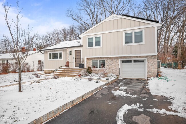 Building Photo - 11 Nolan Dr