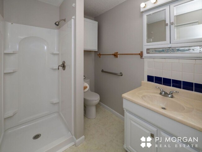 Building Photo - 2155 N 124th Ave Cir