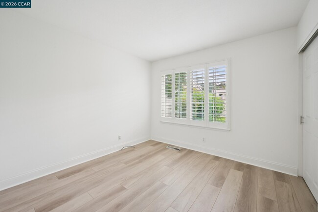 Building Photo - 2137 Presidio Ct
