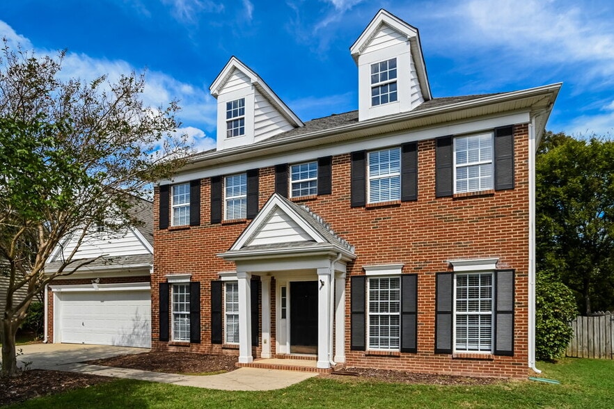 Building Photo - 1432 Lockhart Pl NW