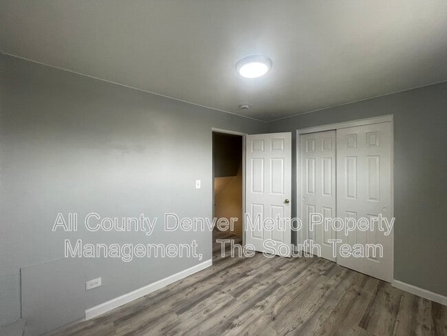 Building Photo - 1627 Alton St